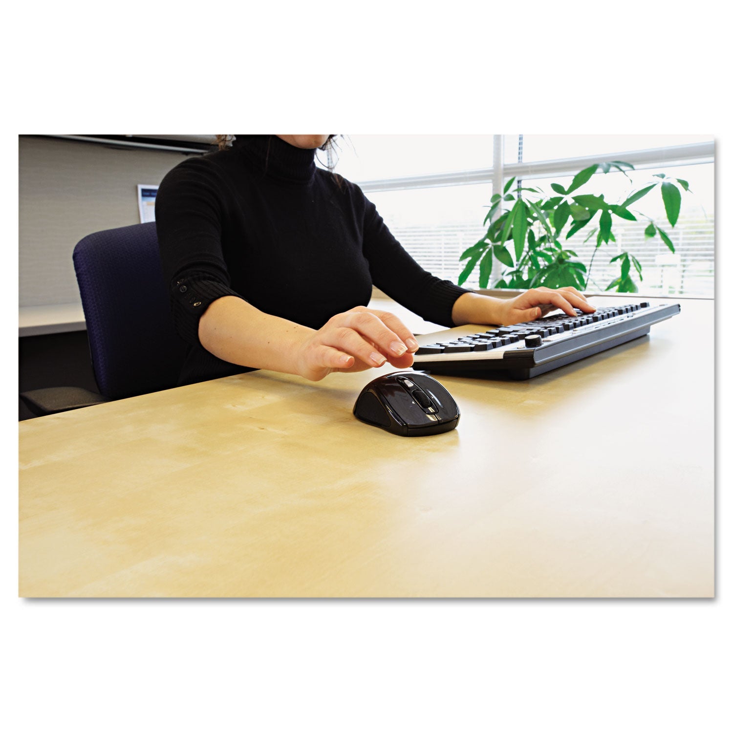 Innovera Wireless Optical Mouse with USB-A, 2.4 GHz Frequency/32 ft Wireless Range, Left/Right Hand Use, Gray/Black