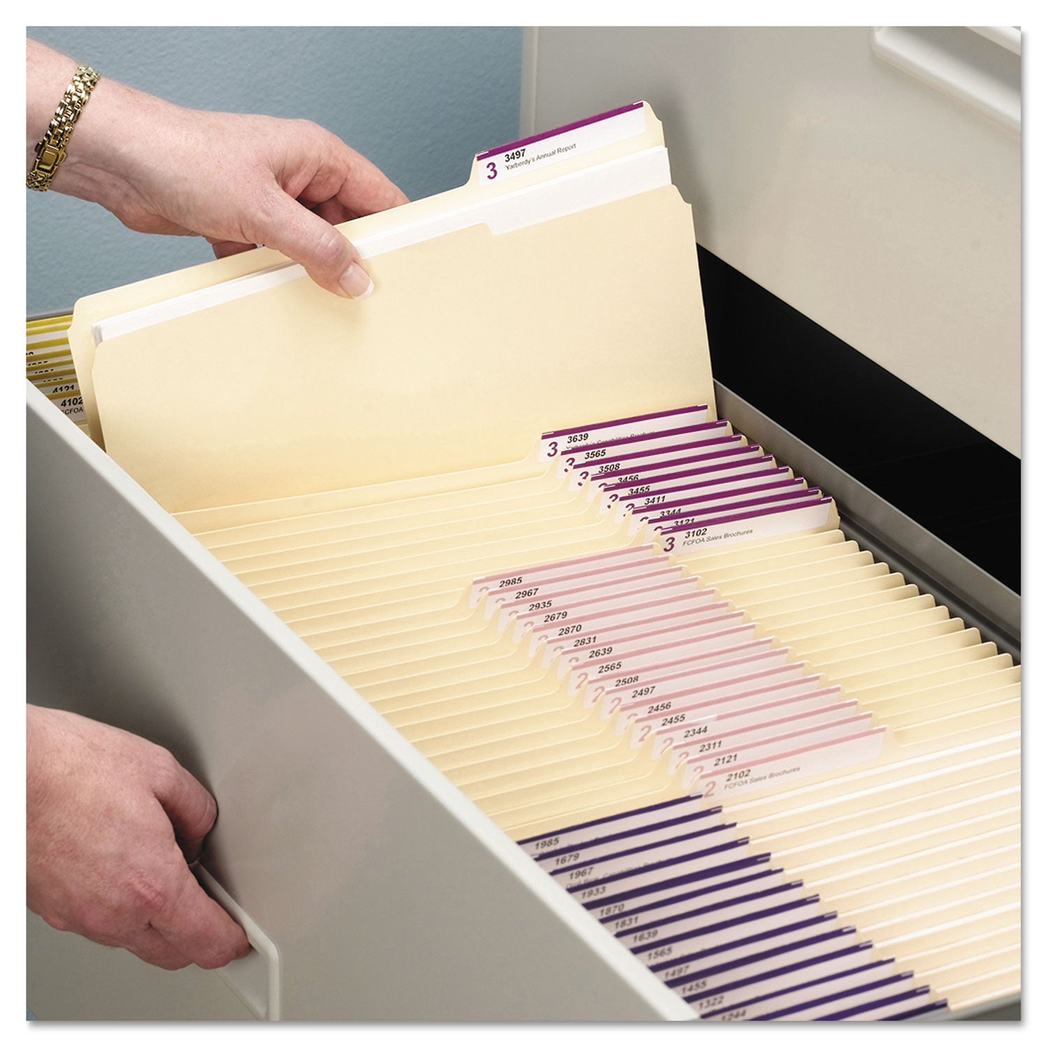 Smead WaterShed/CutLess File Folders, 1/3-Cut Tabs: Assorted, Letter Size, 0.75" Expansion, Manila, 100/Box