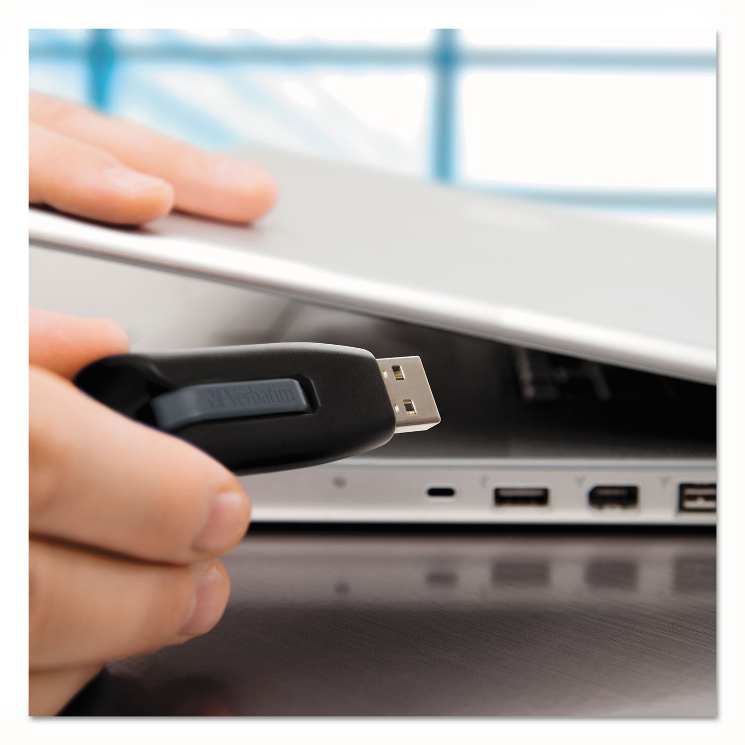 Verbatim Store 'n' Go V3 USB 3.0 Drive, 16 GB, Black/Gray