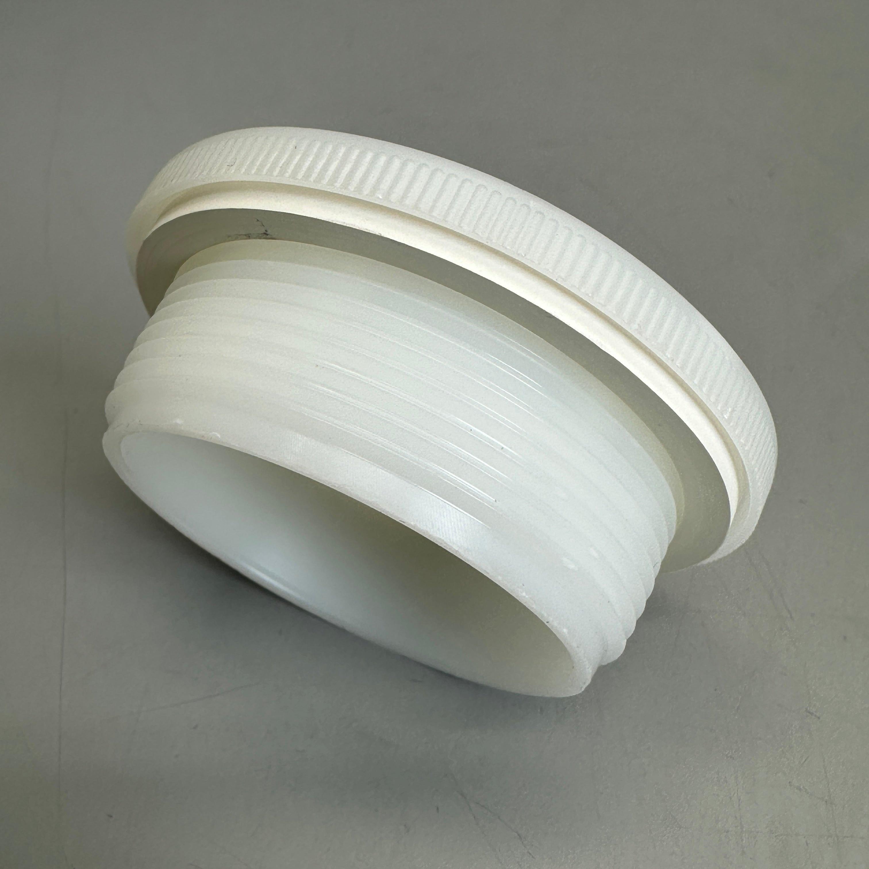 RIEKE (4 PCS) 2” Poly Bung Caps w/ Gasket Fine Thread for 55 Gal Drum 02330003