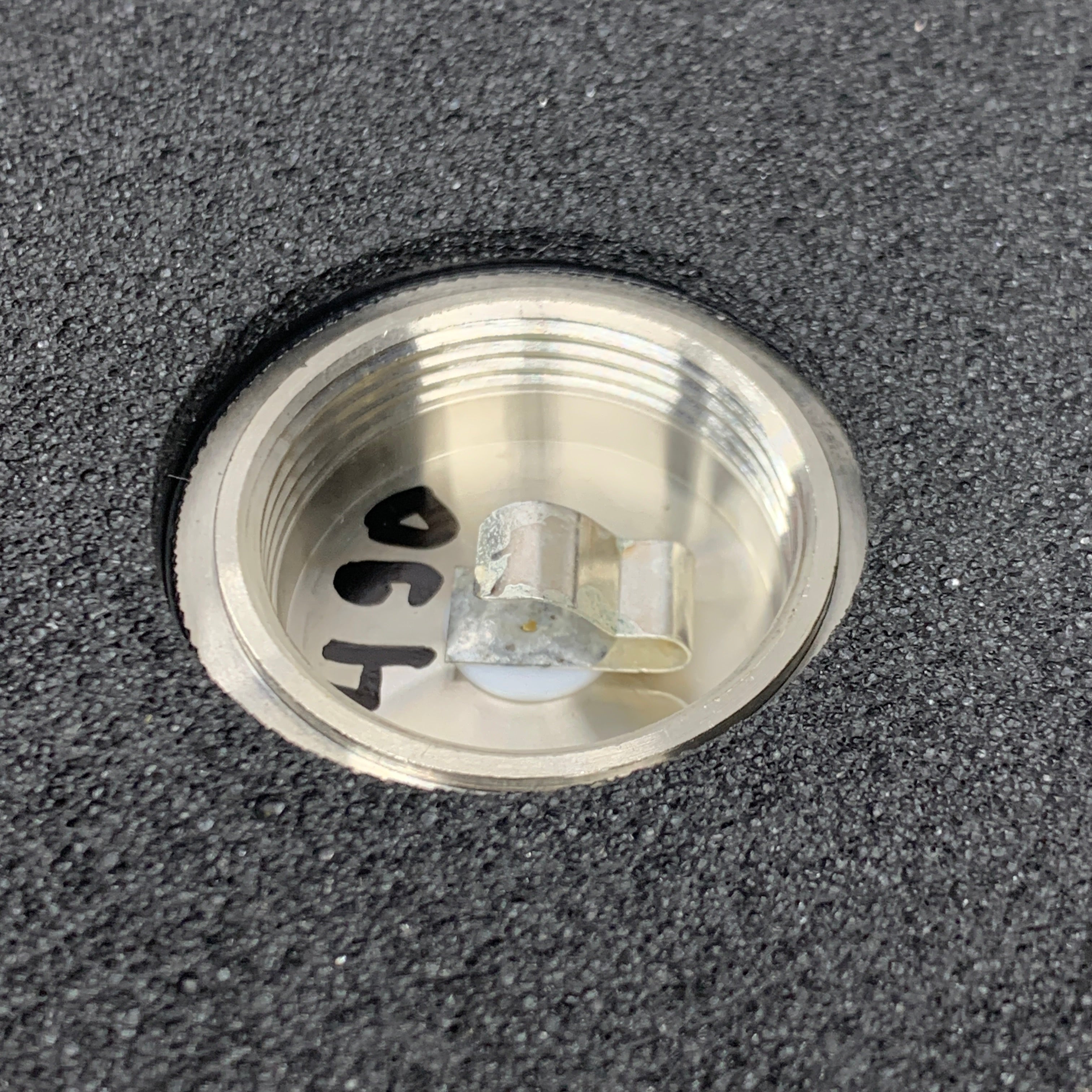 PULSE Black Low Profile Unity Gain Antenna For a 490-512 MHz LP490NMO