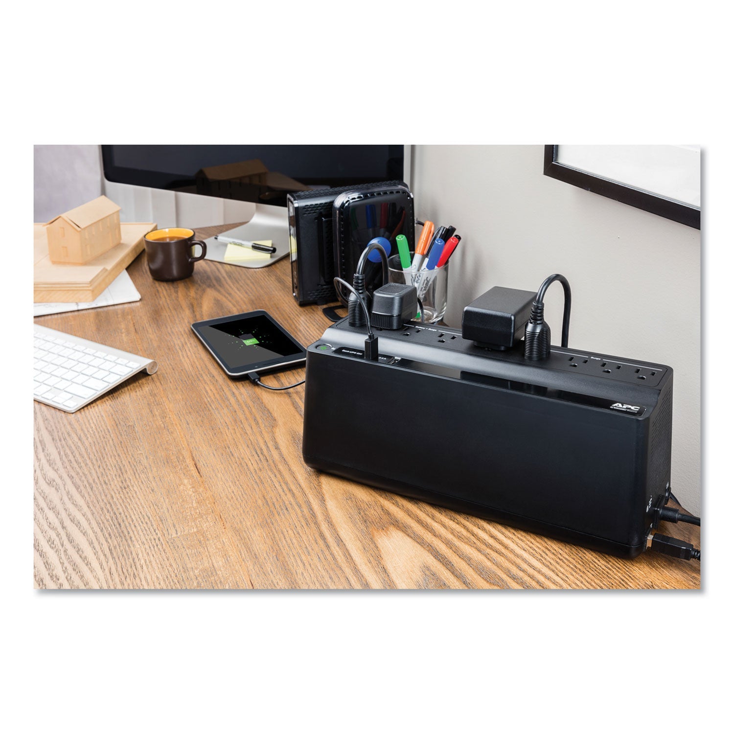 APC Smart-UPS 850 VA Battery Backup System, 9 Outlets, 120 VA, 354 J