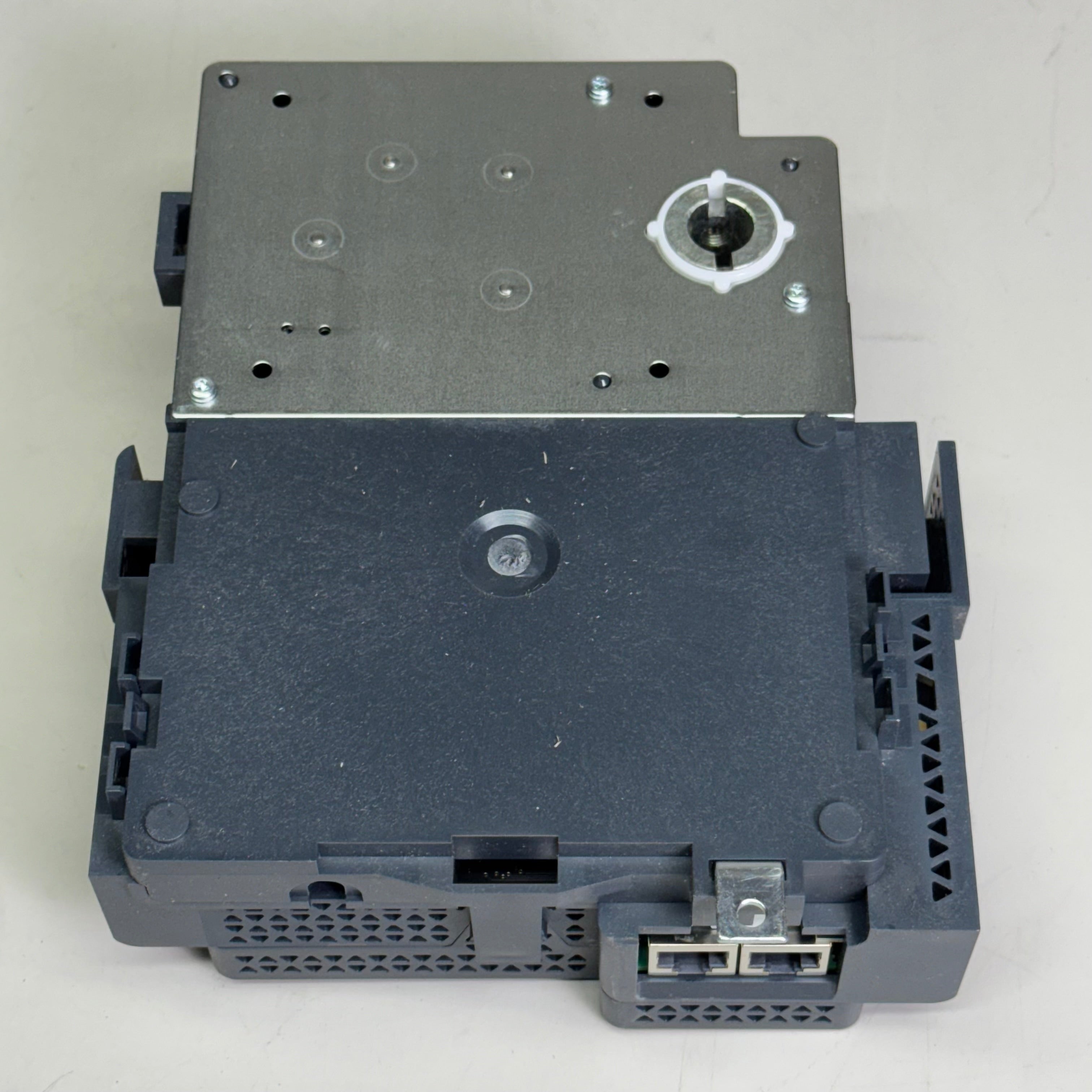 SCHNEIDER ELECTRIC SmartX IP Controller Sz 7” L x 6” W x 2.5” H SXWMPV7AX10001