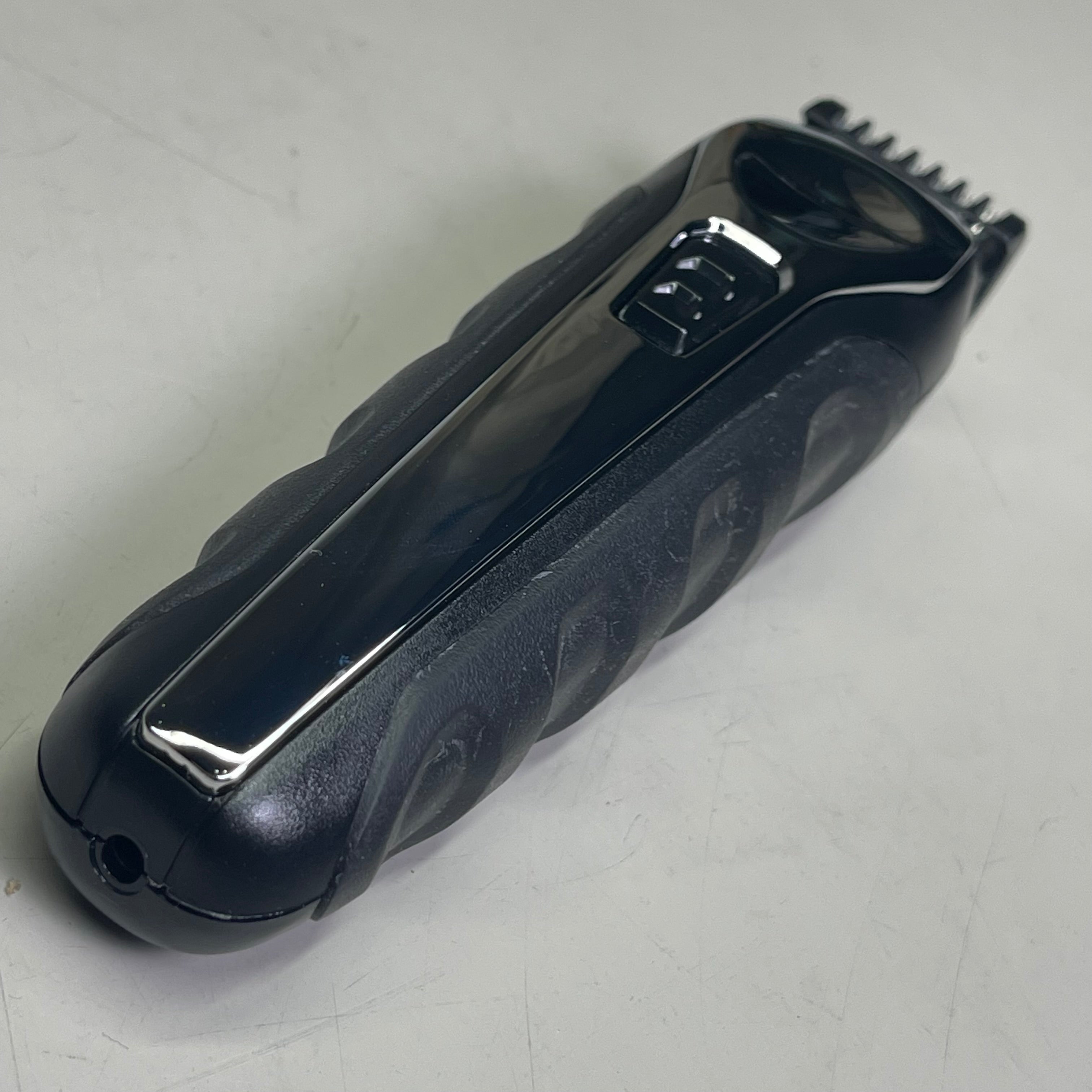 WAHL Lithium Ion Total Beard Trimmer Rechargeable Cordless Black Silver 09888