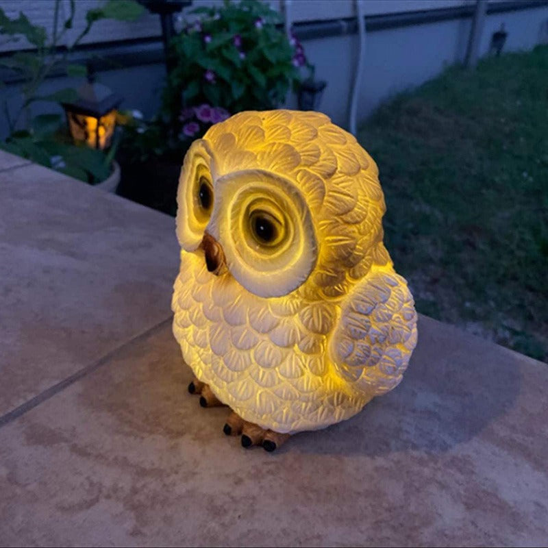 Statue decoration owl resin solar decoration