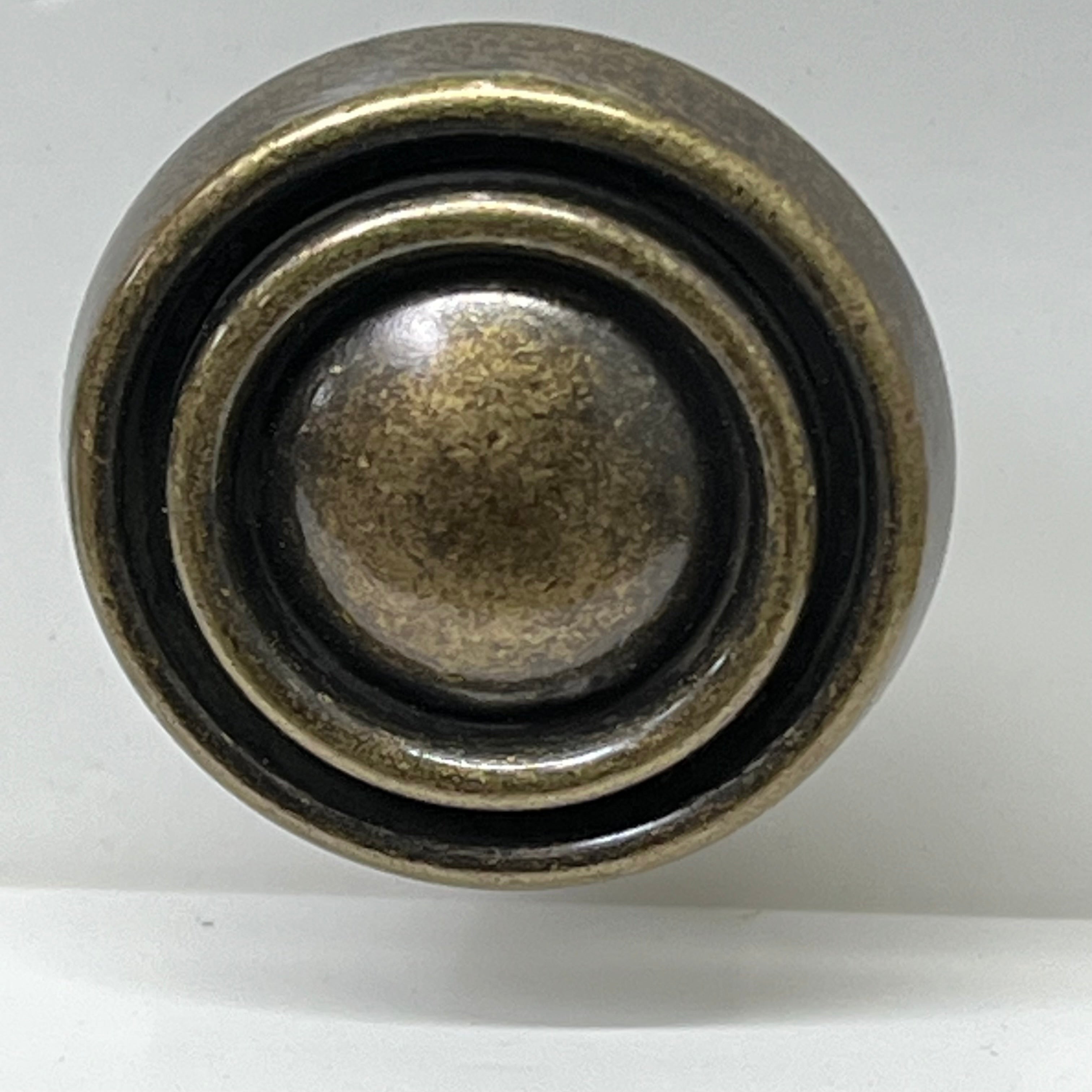 MAINSTAYS(10 PACK) Traditional Cabinet Knobs 1" Screws 1-3/16 Dia Antique Brass