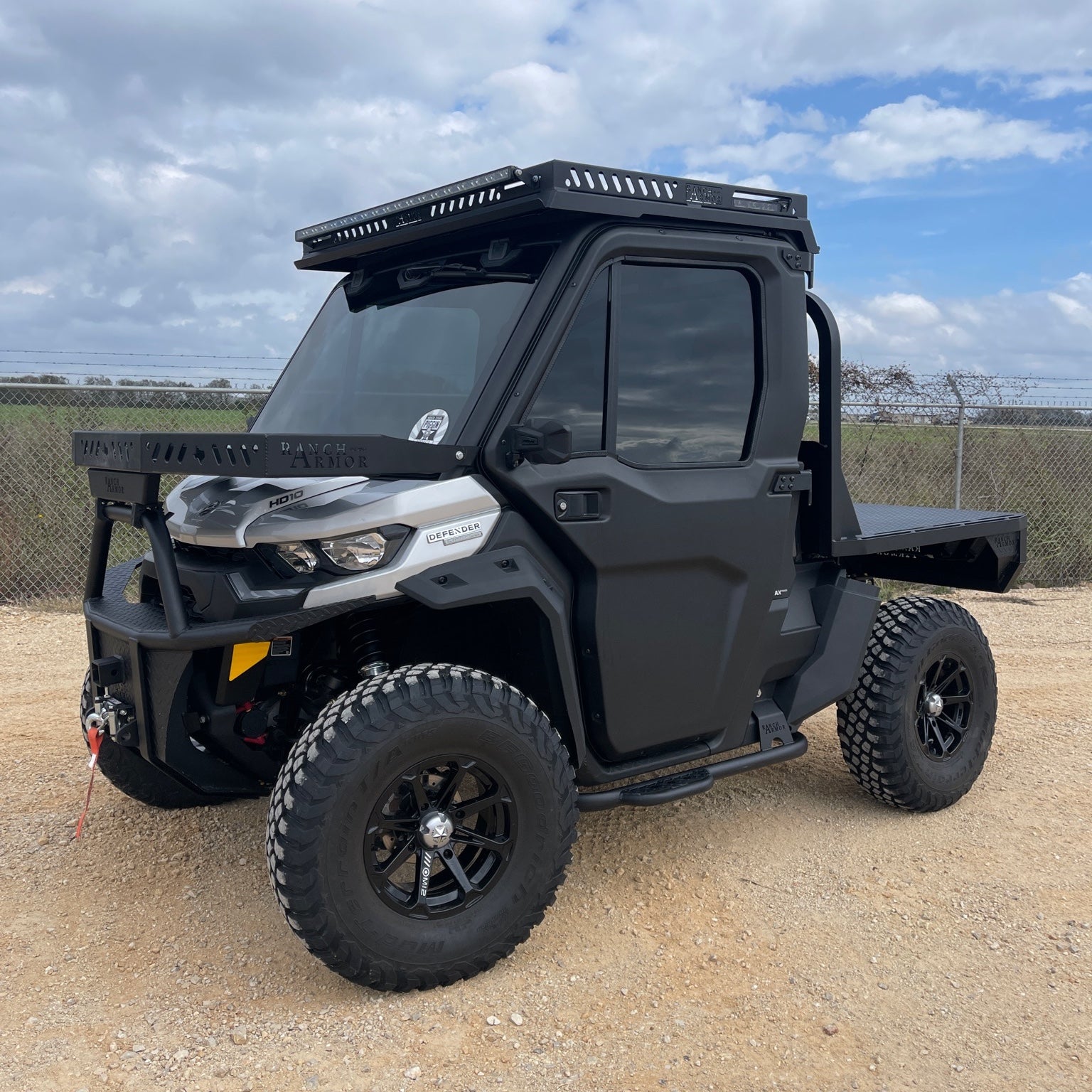 Defender Limited HVAC Single Cab Metal Top
