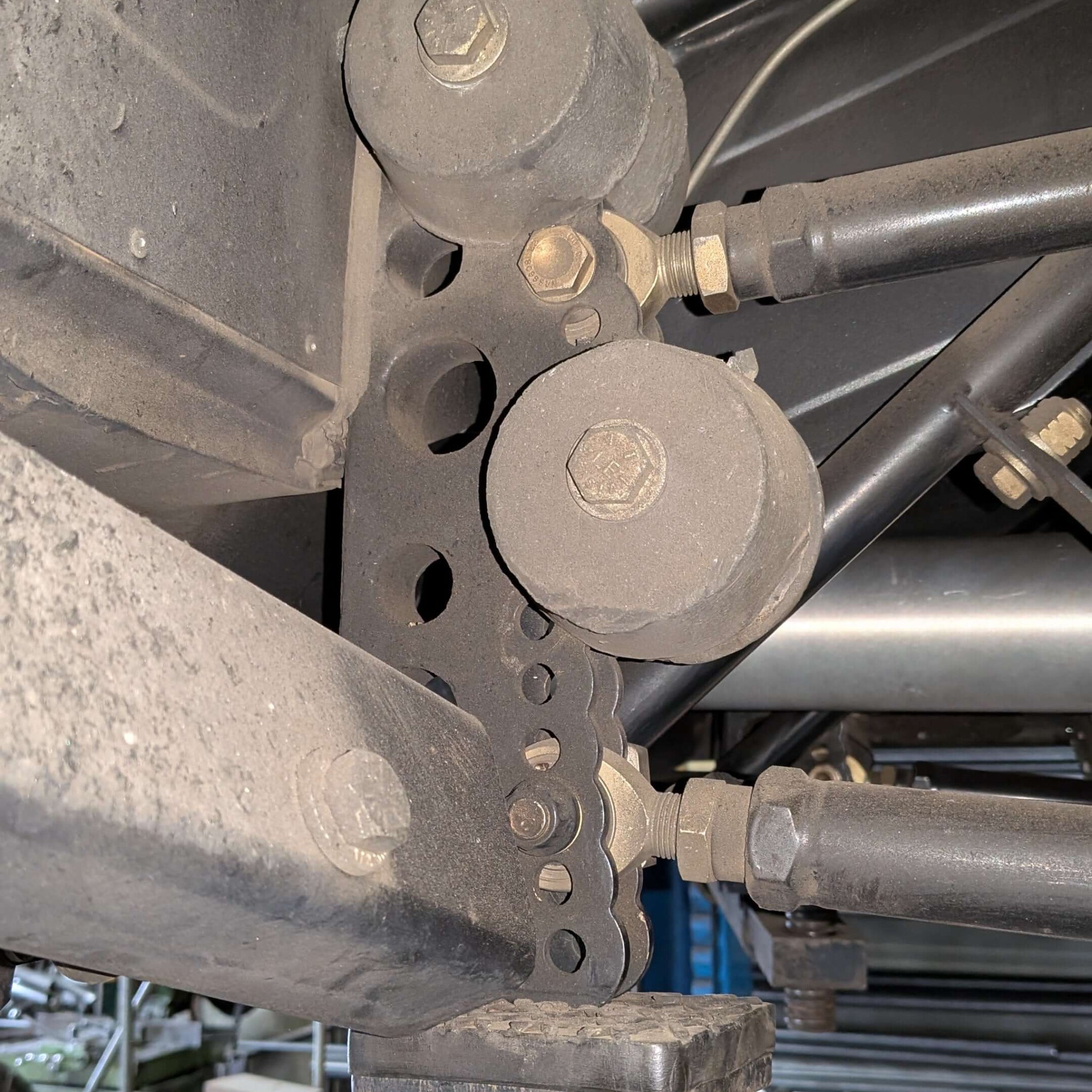 Chromoly 4-Link Chassis Bracket