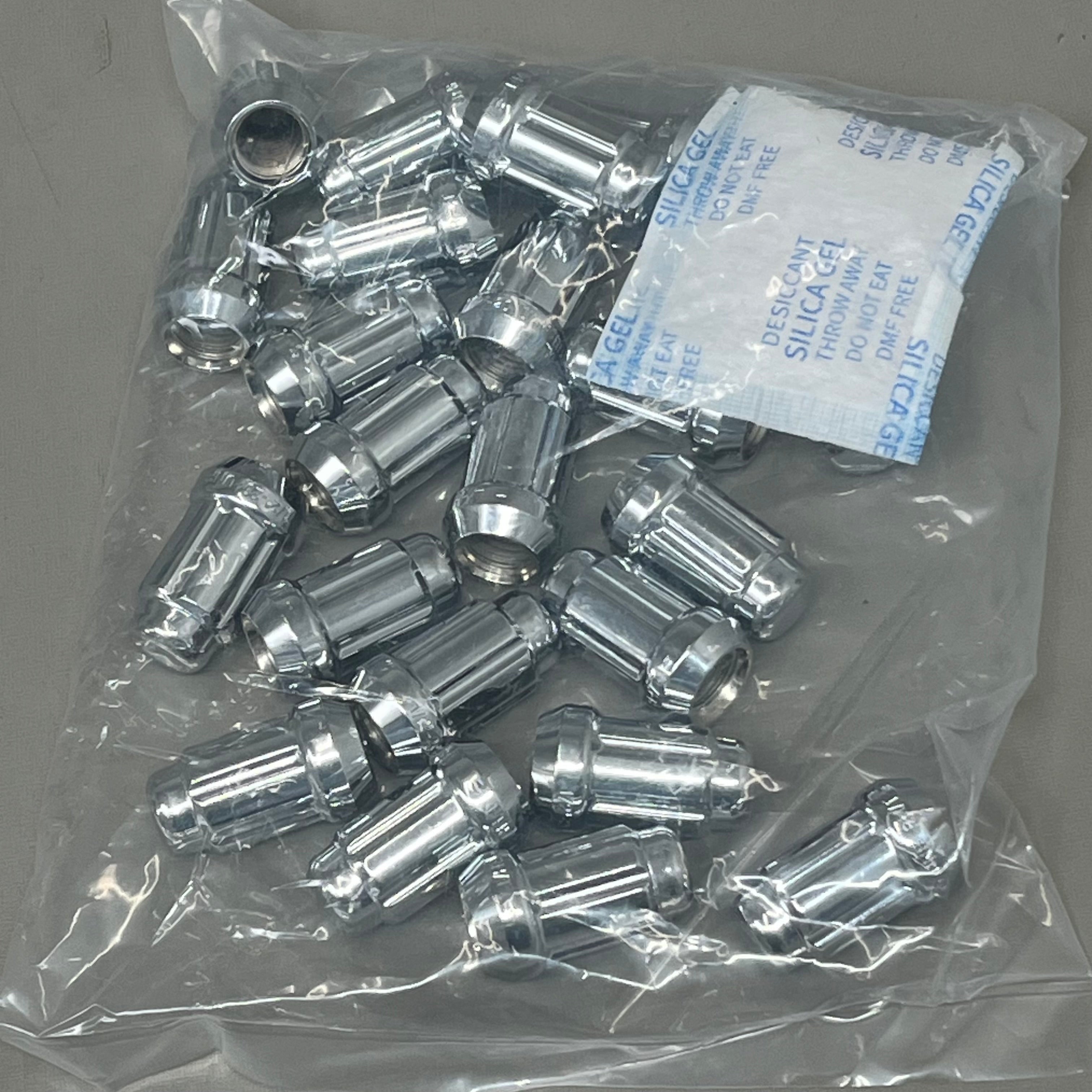 RHI 8740K6-C (New) Spline Closed End Chrome Lug Nut Kit (23 PC)