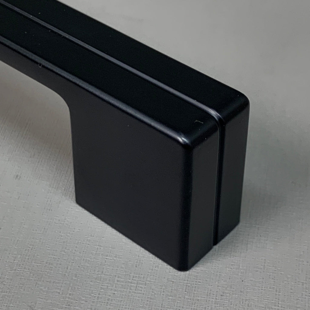 BERENSON 25 PACK!! Skyline Pull Handle Matte Black 160mm CC 9205-1055-P