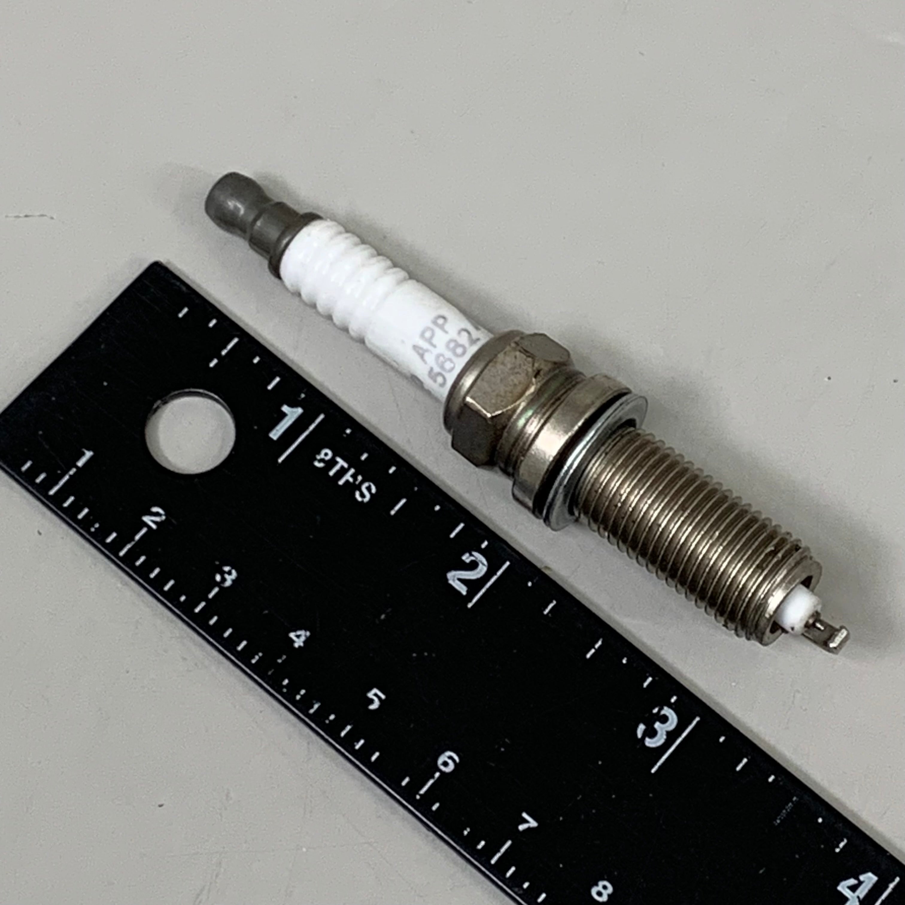 AUTOLITE (4 PACK) Double Platinum Standard Spark Plug 14MM Hex SZ APP5682