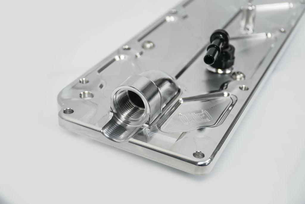 C8 LT2 BAFFLED VALLEY COVER