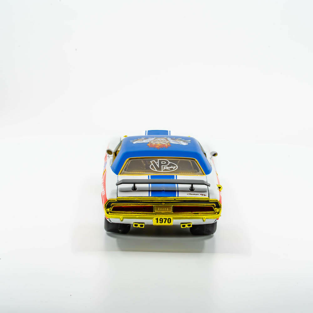 VP Racing 1970 Dodge Challenger Diecast— R/T HEMI 1:24 Scale