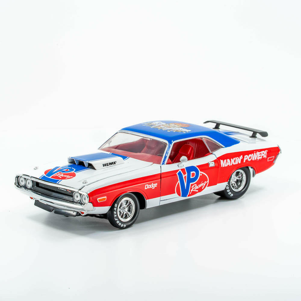 VP Racing 1970 Dodge Challenger Diecast— R/T HEMI 1:24 Scale