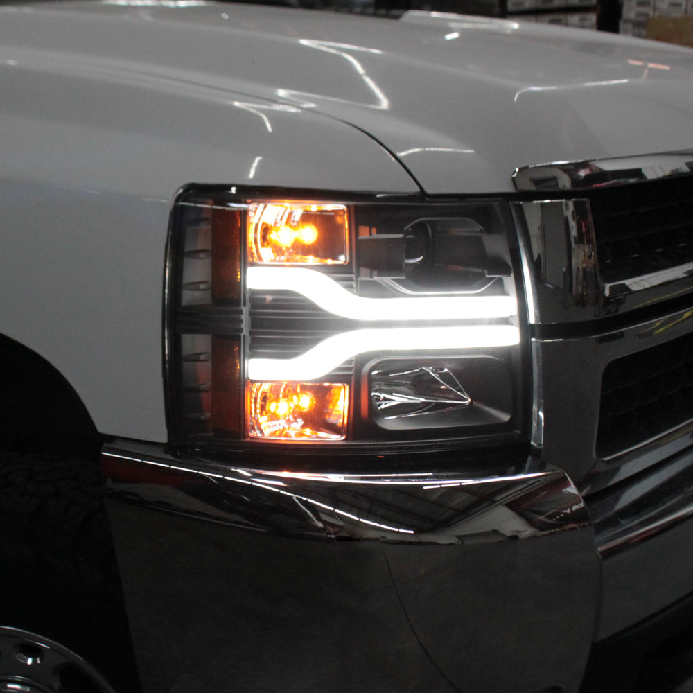 Spyder Chevy Silverado 1500 07-13 Version 3 Projector Headlights - Black PRO-YD-CS07V3-LBDRL-BK 5083609
