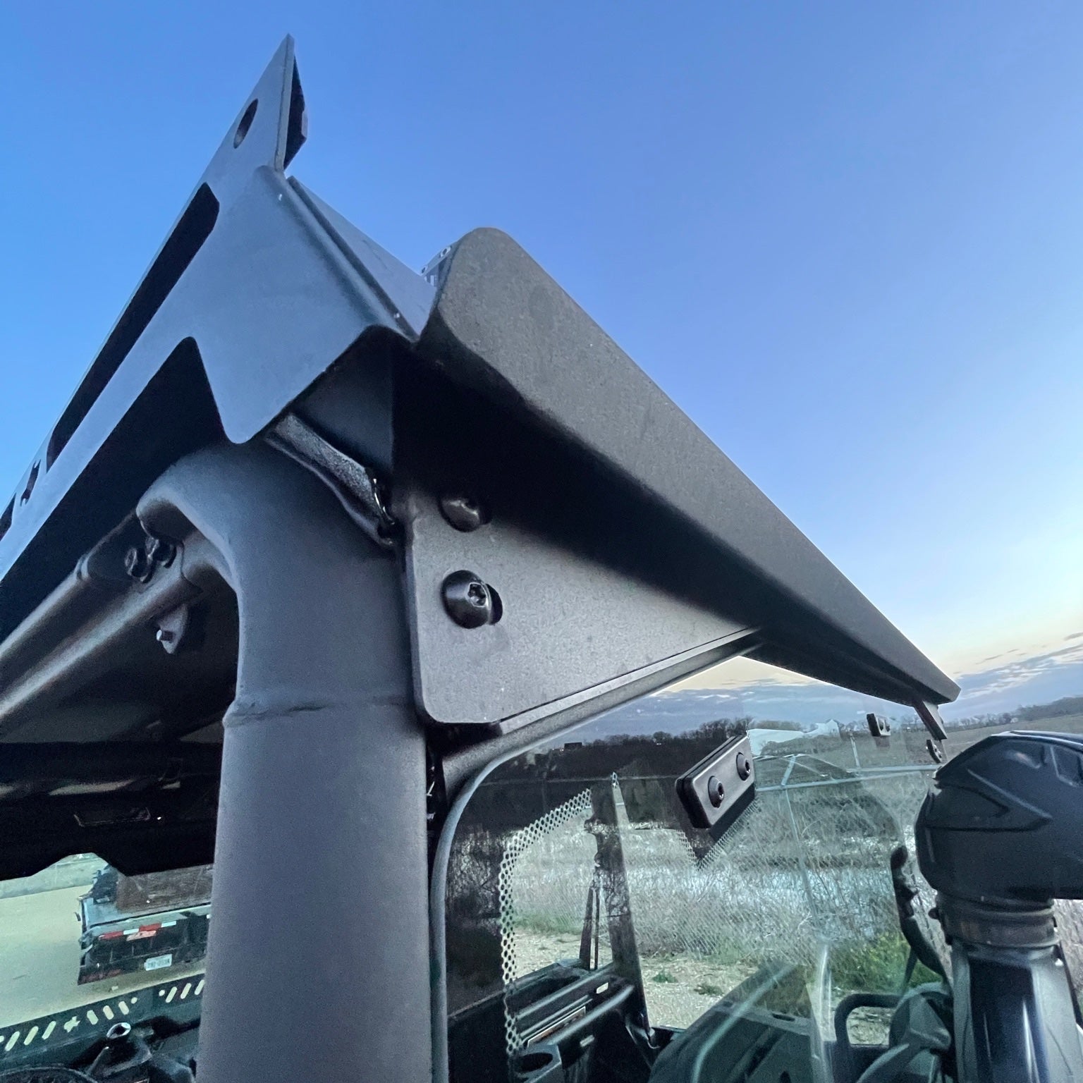 Defender Rear Window Bracket