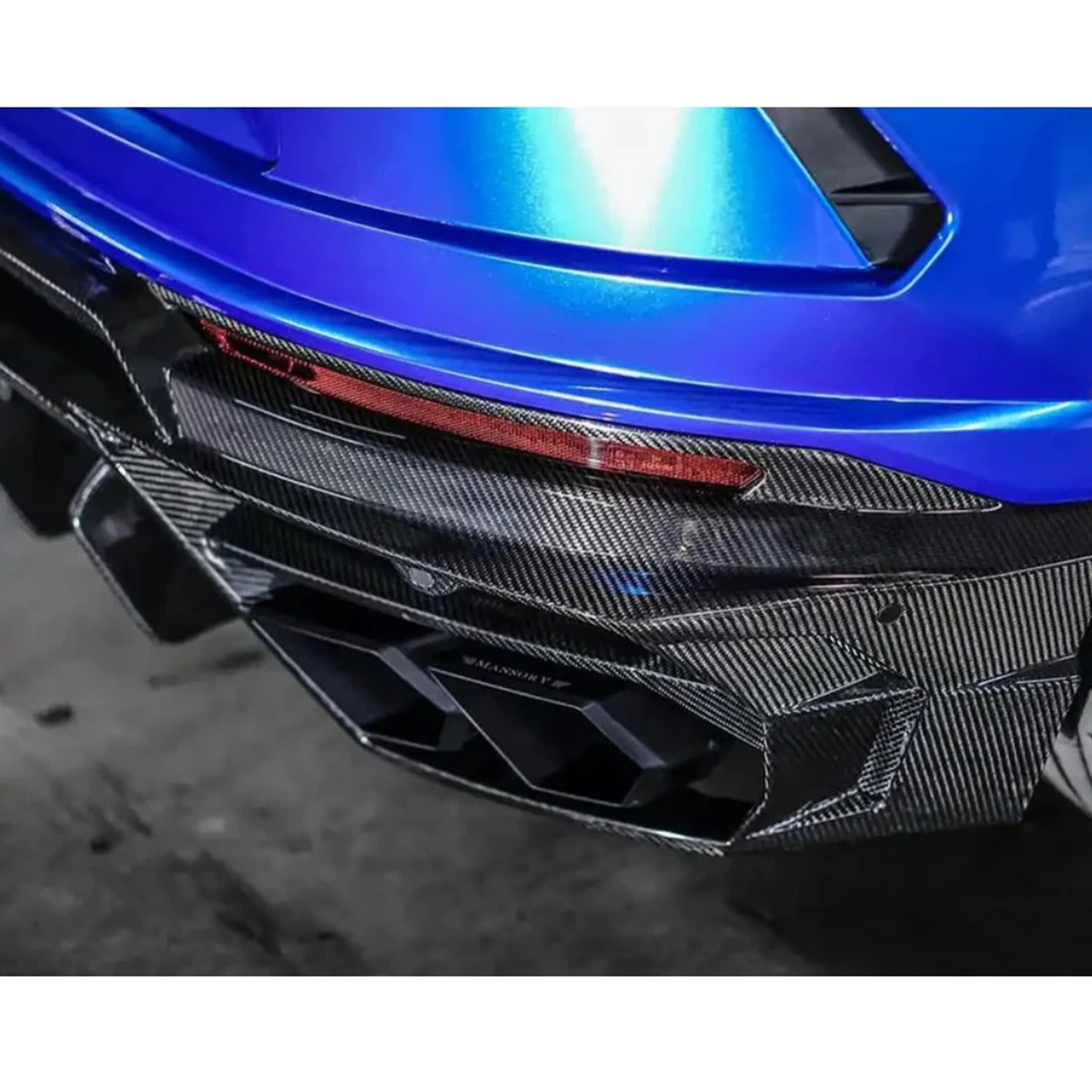 MSY Style Dry Carbon Fiber Rear Diffuser for Lamborghini Urus