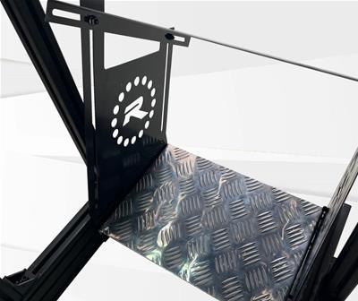 REVOLUTION PEDAL MOUNT